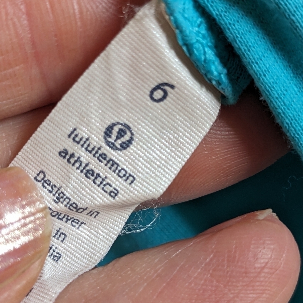 Lululemon Sports Bra Tank 6 Detachable‎ - Picture 5 of 7